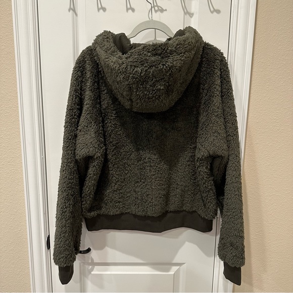 Lululemon Sherpa Half Zip Sweatshirt Dark Olive - Picture 5 of 5